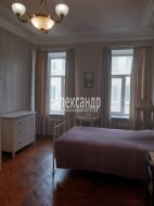 1-комнатная квартира (50м2) на продажу по адресу Суворовский просп., 33— фото 3 из 16