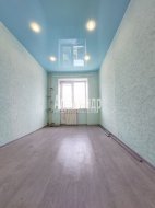 Комната в 6-комнатной квартире (143м2) на продажу по адресу Мга пгт., Спортивная ул., 13— фото 4 из 10
