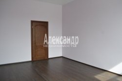 4-комнатная квартира (118м2) на продажу по адресу Дерптский пер., 15— фото 18 из 45