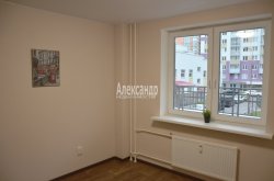 1-комнатная квартира (36м2) на продажу по адресу Мурино г., Екатерининская ул., 12— фото 3 из 16