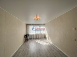 1-комнатная квартира (32м2) на продажу по адресу Петергофское шос., 13— фото 4 из 11