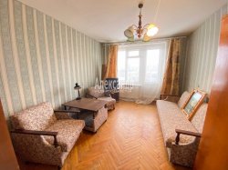 2-комнатная квартира (47м2) на продажу по адресу Лени Голикова ул., 4— фото 6 из 14