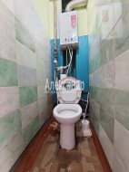 Комната в 6-комнатной квартире (143м2) на продажу по адресу Мга пгт., Спортивная ул., 13— фото 9 из 10