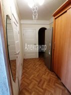 3-комнатная квартира (57м2) на продажу по адресу Симонова ул., 7— фото 13 из 18