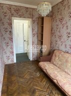 2-комнатная квартира (48м2) на продажу по адресу Петергоф г., Суворовская ул., 7— фото 6 из 21