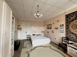 2 комнаты в 5-комнатной квартире (171м2) на продажу по адресу Приморский просп., 14— фото 3 из 19