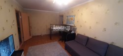 3-комнатная квартира (55м2) на продажу по адресу Кронштадт г., Велещинского ул., 15— фото 3 из 21