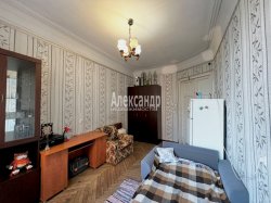 Комната в 5-комнатной квартире (171м2) на продажу по адресу Приморский просп., 14— фото 6 из 10