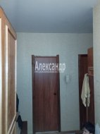 1-комнатная квартира (47м2) на продажу по адресу Шушары пос., Колпинское (Детскосельский) шос., 63— фото 4 из 10