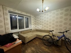 1-комнатная квартира (31м2) на продажу по адресу Новаторов бул., 88— фото 9 из 19