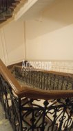 Комната в 4-комнатной квартире (152м2) на продажу по адресу Колпинская ул., 27-29— фото 10 из 24