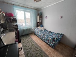 2-комнатная квартира (53м2) на продажу по адресу Кировск г., Партизанской Славы бул., 8— фото 3 из 18