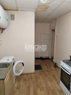 Комната в 4-комнатной квартире (94м2) на продажу по адресу Московский пр., 7— фото 5 из 14
