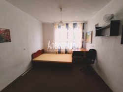 2-комнатная квартира (45м2) на продажу по адресу Композиторов ул., 11— фото 5 из 13