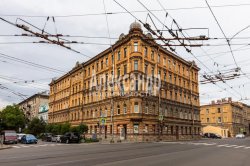 2-комнатная квартира (69м2) на продажу по адресу Комиссара Смирнова ул., 7— фото 16 из 22