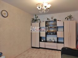 2-комнатная квартира (47м2) на продажу по адресу Каменногорск г., Ленинградское шос., 90— фото 3 из 20