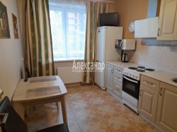 1-комнатная квартира (34м2) на продажу по адресу Кудрово г., Ленинградская ул., 7— фото 5 из 19
