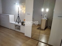 2-комнатная квартира (54м2) на продажу по адресу Героев просп., 25— фото 4 из 19