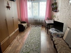 2-комнатная квартира (53м2) на продажу по адресу Кировск г., Партизанской Славы бул., 8— фото 7 из 18