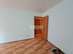 2-комнатная квартира (44м2) на продажу по адресу Волхов г., Юрия Гагарина ул., 34— фото 8 из 16