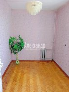 4-комнатная квартира (61м2) на продажу по адресу Лесогорский пгт., Гагарина ул., 13— фото 3 из 19