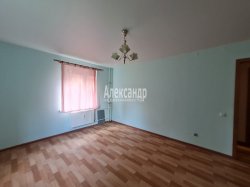 2-комнатная квартира (44м2) на продажу по адресу Волхов г., Юрия Гагарина ул., 34— фото 9 из 16