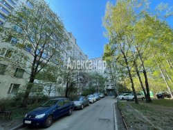 3-комнатная квартира (58м2) на продажу по адресу Луначарского пр., 56— фото 3 из 25
