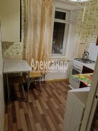 2-комнатная квартира (43м2) на продажу по адресу Сестрорецк г., Борисова ул., 4— фото 6 из 14