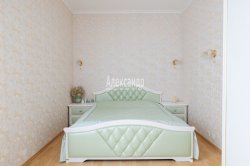 3-комнатная квартира (82м2) на продажу по адресу Юрия Гагарина просп., 27— фото 4 из 29