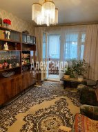 2-комнатная квартира (58м2) на продажу по адресу Приозерск г., Гоголя ул., 7— фото 3 из 18