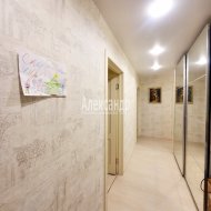 3-комнатная квартира (81м2) на продажу по адресу Мурино г., Петровский бул., 2— фото 7 из 31