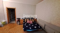 3-комнатная квартира (98м2) на продажу по адресу Луначарского пр., 52— фото 6 из 47