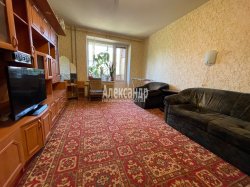 3-комнатная квартира (96м2) на продажу по адресу Кораблестроителей ул., 16— фото 18 из 23