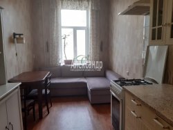 1-комнатная квартира (50м2) на продажу по адресу Суворовский просп., 33— фото 4 из 16