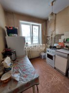 2-комнатная квартира (48м2) на продажу по адресу Кириши г., Энергетиков ул., 9— фото 3 из 6