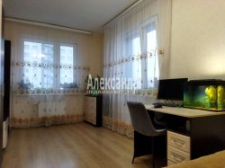 2-комнатная квартира (54м2) на продажу по адресу Героев просп., 25— фото 2 из 19