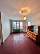 2-комнатная квартира (43м2) на продажу по адресу Кириши г., Романтиков ул., 1— фото 6 из 13