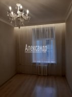 Комната в 3-комнатной квартире (82м2) на продажу по адресу Чкаловский просп., 38— фото 3 из 11