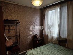 3-комнатная квартира (66м2) на продажу по адресу Дыбенко ул., 27— фото 9 из 15