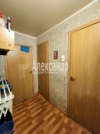 2-комнатная квартира (53м2) на продажу по адресу Кириши г., Героев просп., 10— фото 8 из 12