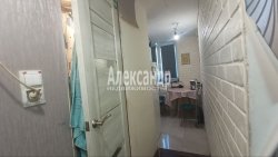 2-комнатная квартира (42м2) на продажу по адресу Новоизмайловский просп., 81— фото 3 из 15
