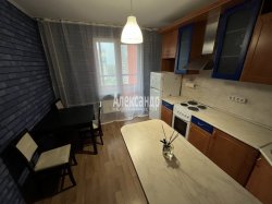 3-комнатная квартира (74м2) на продажу по адресу Маршака пр., 24— фото 6 из 21