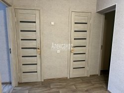 3-комнатная квартира (56м2) на продажу по адресу Волхов г., Вали Голубевой ул., 17— фото 2 из 18