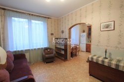 2-комнатная квартира (50м2) на продажу по адресу Богатырский просп., 55— фото 8 из 33