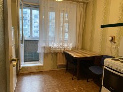1-комнатная квартира (37м2) на продажу по адресу Октябрьская наб., 124— фото 12 из 25