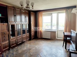 1-комнатная квартира (33м2) на продажу по адресу Большевиков просп., 61— фото 3 из 10