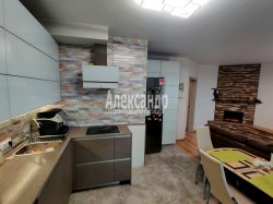 3-комнатная квартира (82м2) на продажу по адресу Кудрово г., Областная ул., 5— фото 3 из 17