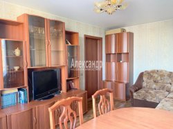 2-комнатная квартира (51м2) на продажу по адресу Выборг г., Рубежная ул., 30— фото 8 из 13