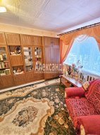 4-комнатная квартира (72м2) на продажу по адресу Каменногорск г., Бумажников ул., 17— фото 18 из 29