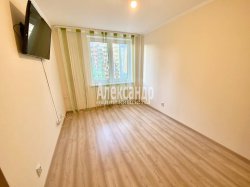 1-комнатная квартира (32м2) на продажу по адресу Мурино г., Шувалова ул., 19— фото 2 из 10
